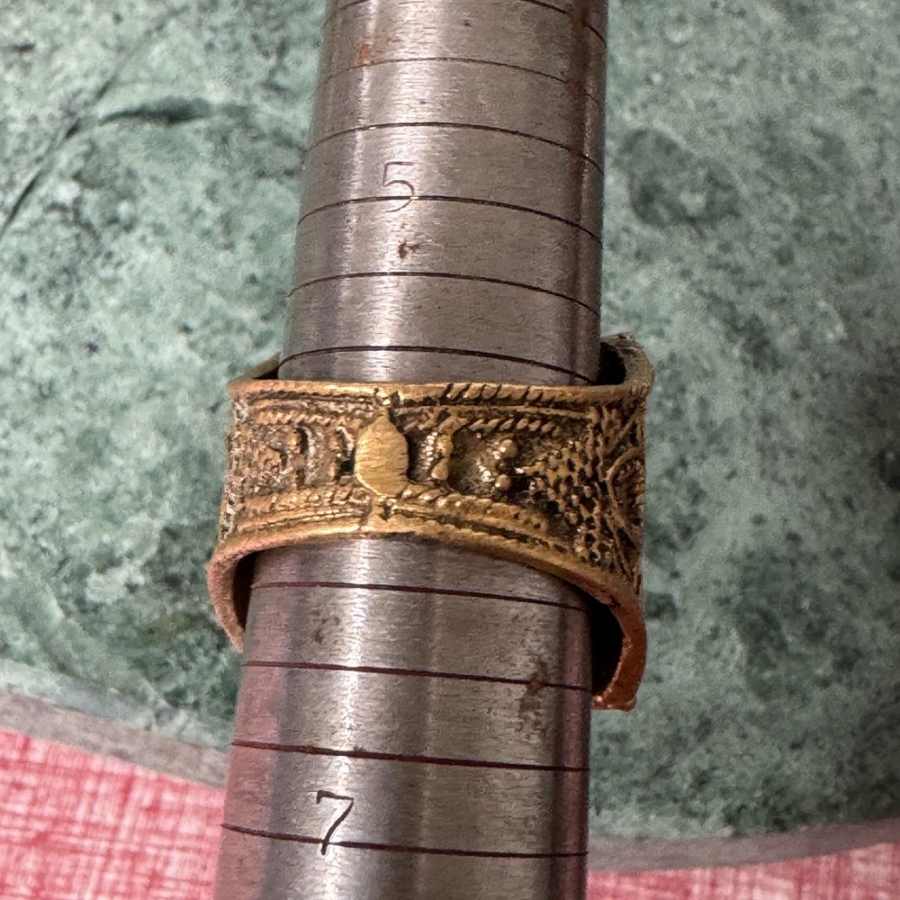 Vintage Etched Stone Statement Ring - image 7